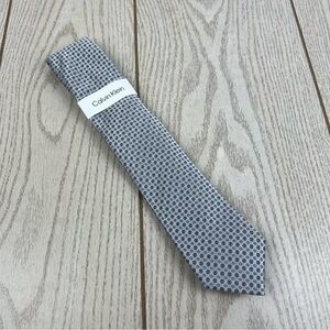 518 - Calvin Klein Tie Grey Silver Black Dot CK21100025 Silk Blend MSRP $69.50